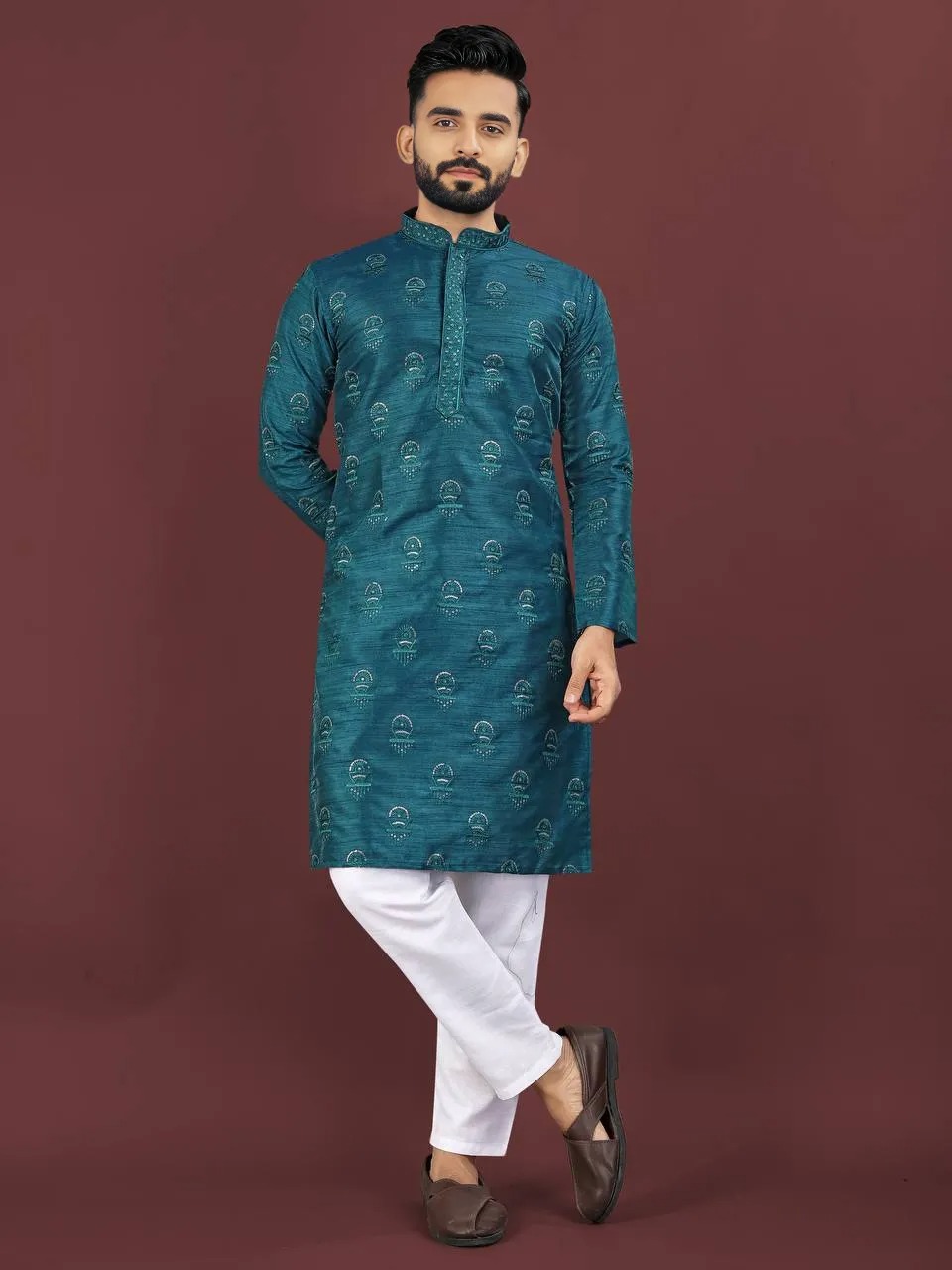 Sangrila Men Kurta pajama in Banglory silk With Sequence Work